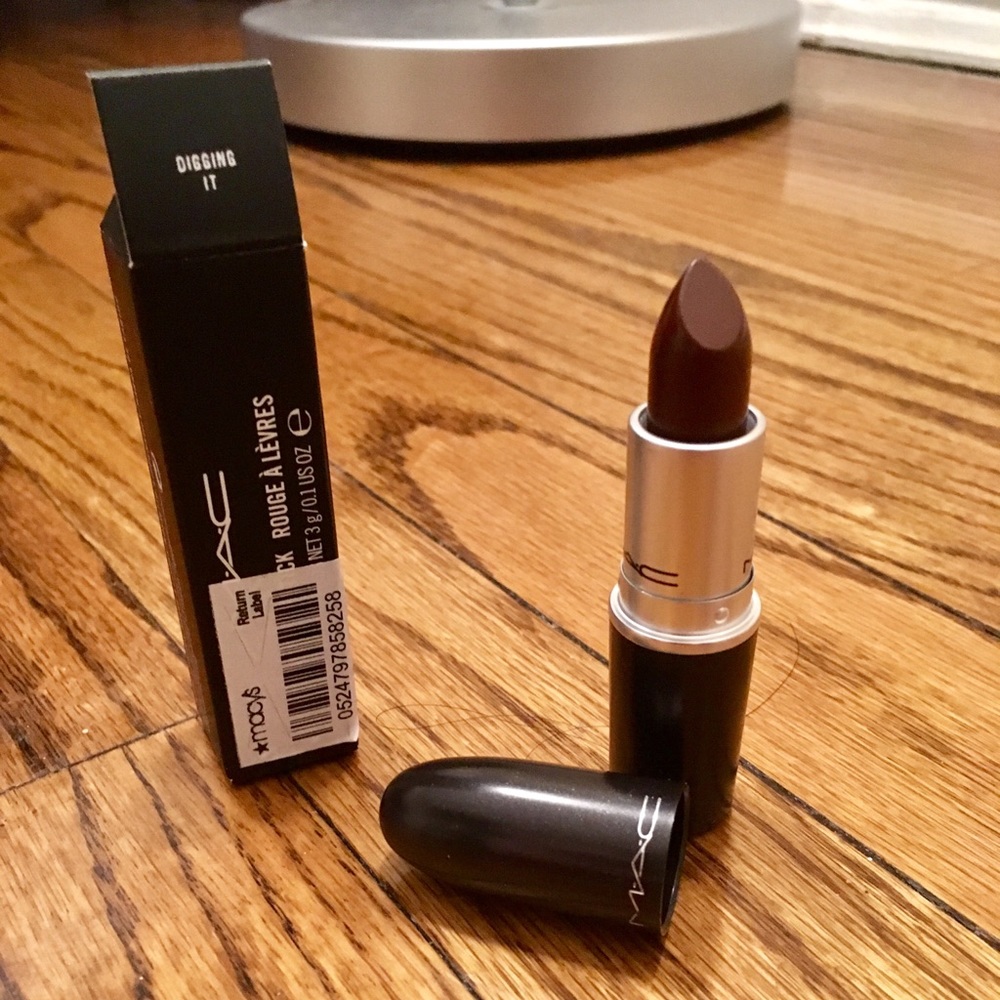 MAC Satin Lipstick in Digging It